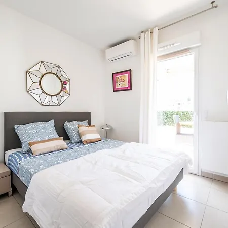 Apartment Standing Flat In The Hart Of Juan Les Pins *